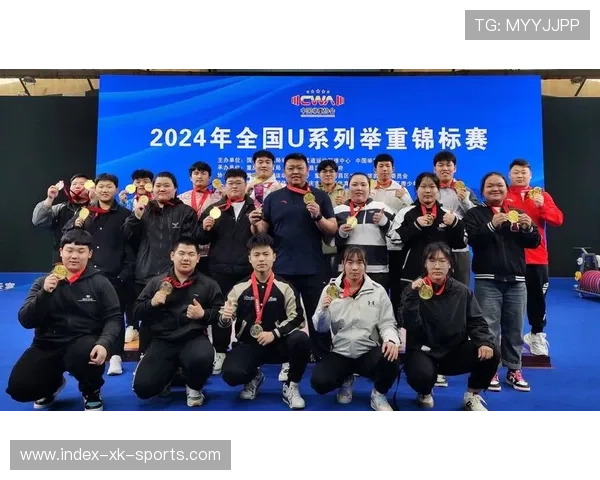 巅峰对决全程直播解析举重锦标赛精彩瞬间